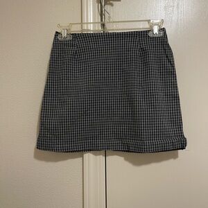 Vintage Black and White Mini Skirt for Casual Wear Y2K Juncture